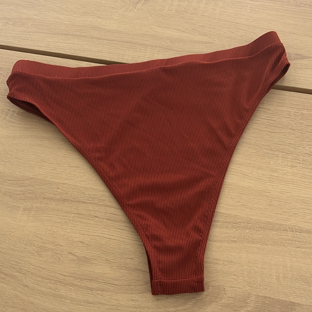NWOT Matte Collection Ribbed Bikini Set - Picture 6 of 10